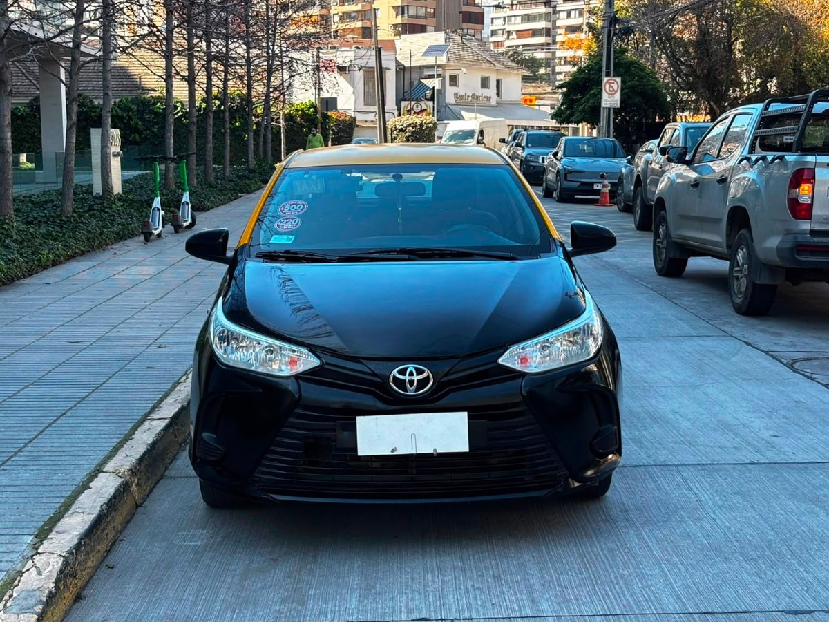 TOYOTA YARIS GLI 1.5 MT 2022 TAXI - FULL MOTOR