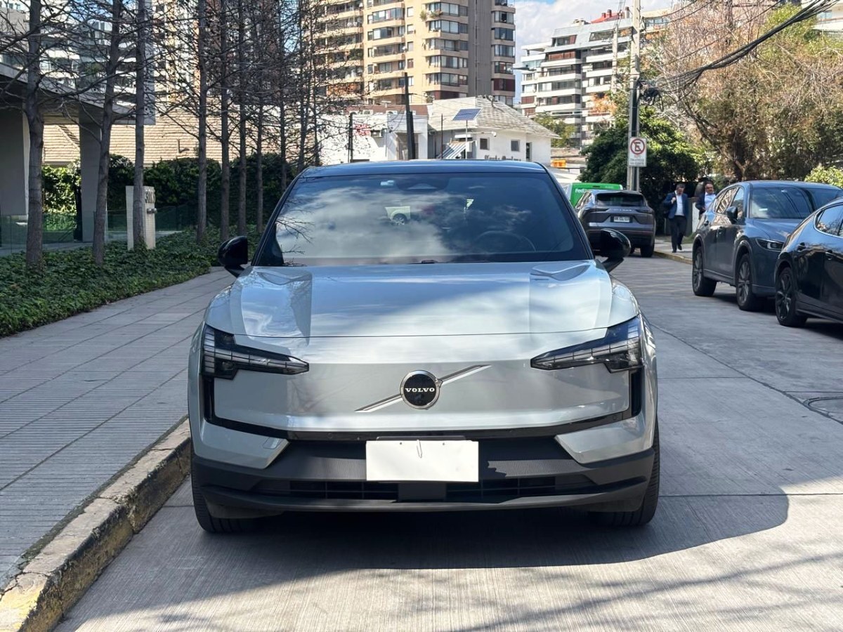 VOLVO EX30 E60 ULTRA 2025 GARANTÍA DE FÁBRICA VIGENTE - FULL MOTOR