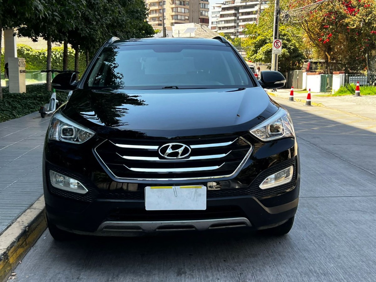 HYUNDAI SANTA FE GLS 2.4 MT 2014 TRES CORRIDAS DE ASIENTOS - FULL MOTOR