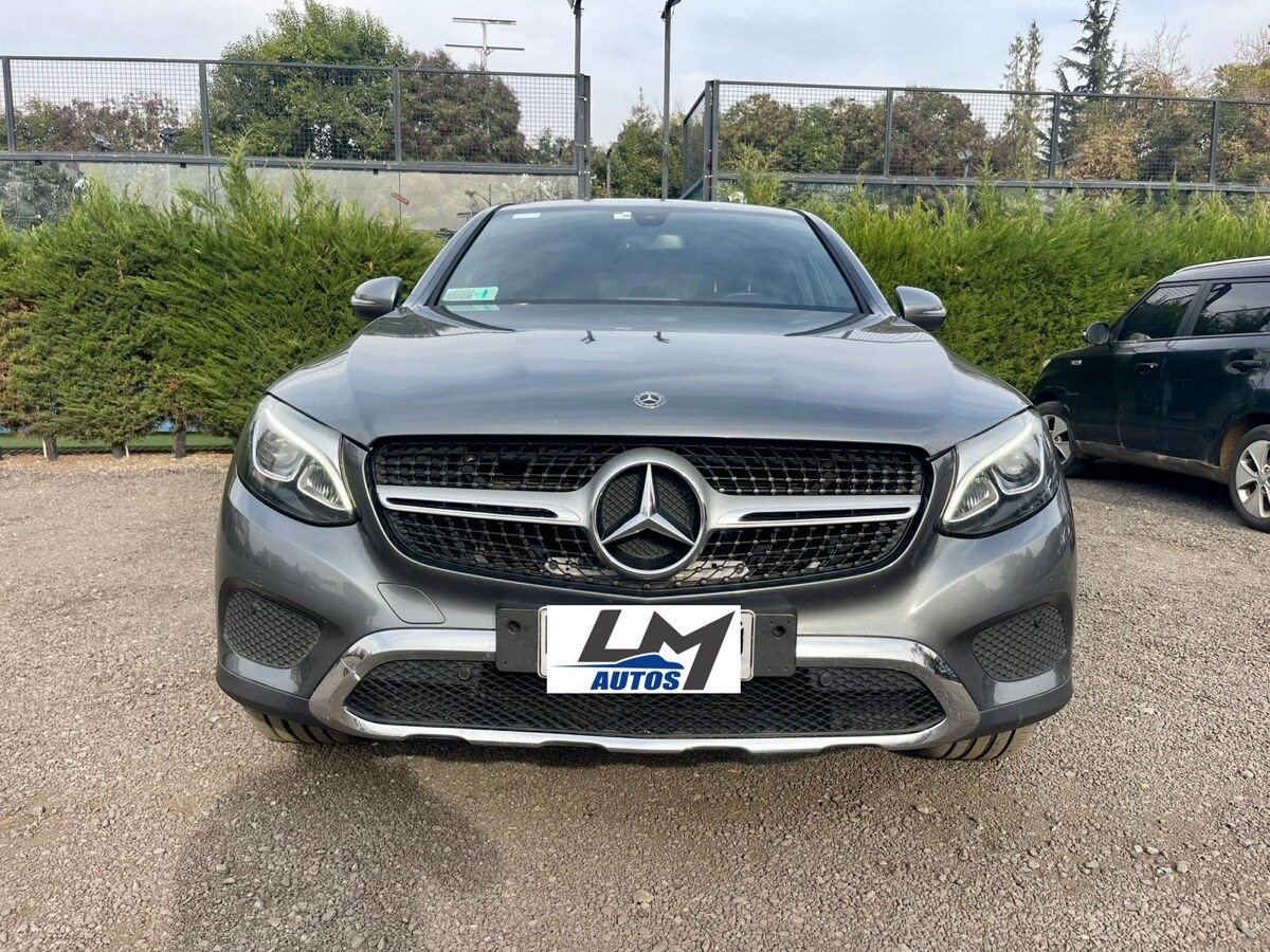 MERCEDES-BENZ GLC 250 diesel 2019 muy buenas condiciones - FULL MOTOR