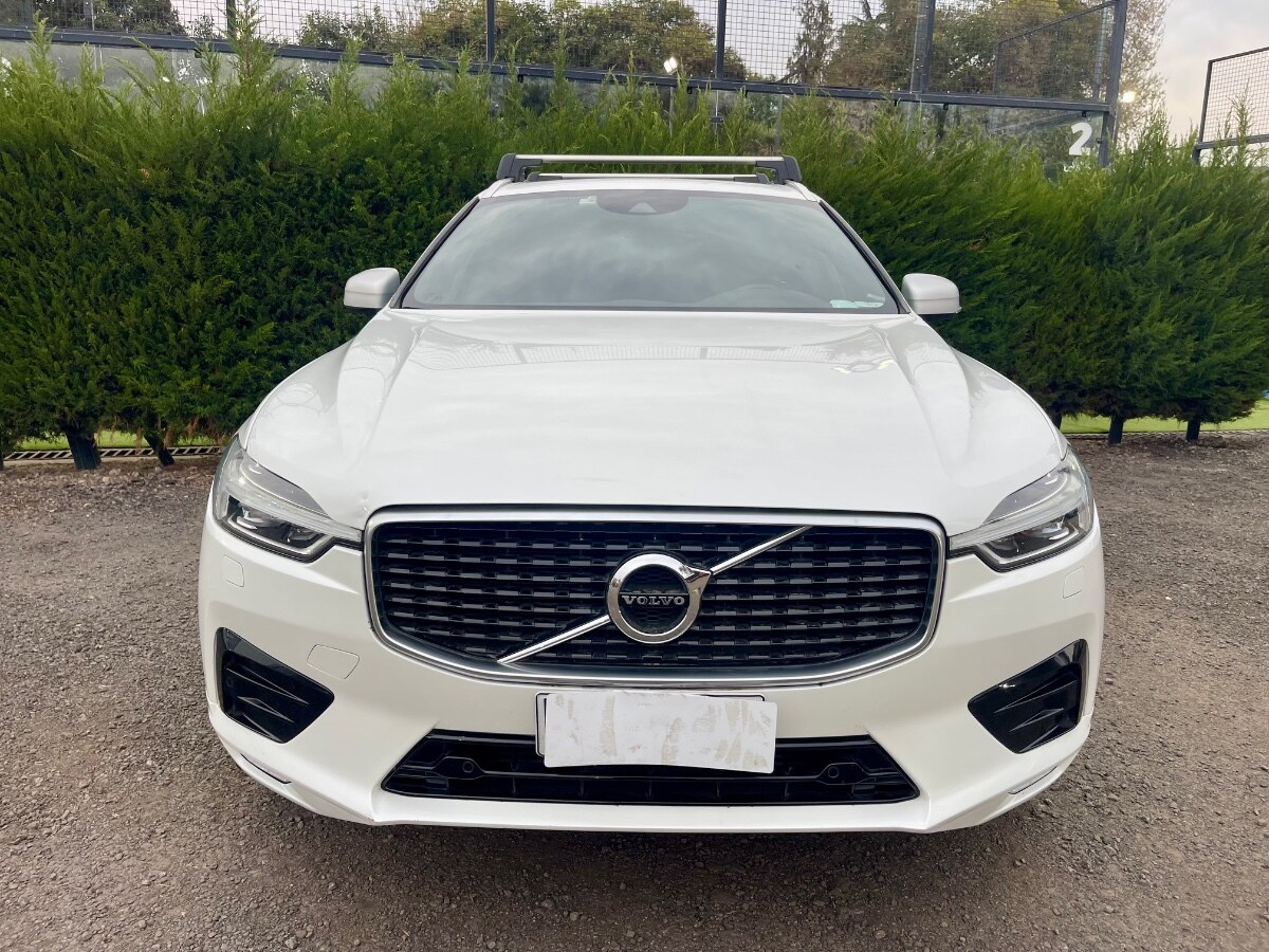 VOLVO XC60 T6 se-desing 2019 Muy buen estado, oportunidad - FULL MOTOR