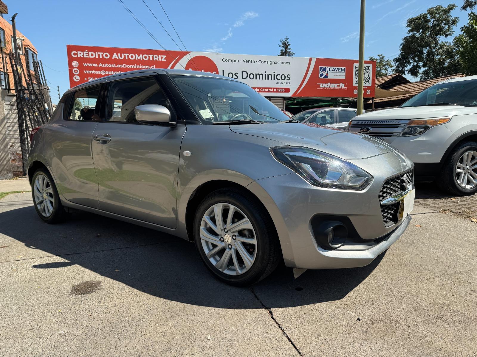 SUZUKI SWIFT HYBRID 1.2 MEC MANTENCIONES EN LA MARCA 2023 FULL CarPlay  AIRE AIRBAG ABS CAMARA LLANTAS - AUTOS LOS DOMINICOS