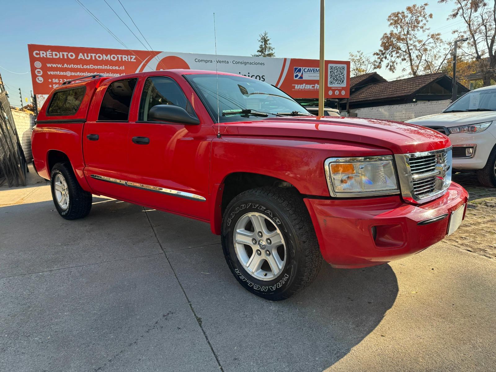 DODGE DAKOTA LARAMIE 3.7 AUT 4X4 LAS CONDES 2012 SOLO 111.000 KM UNICO DUEÑO  - AUTOS LOS DOMINICOS