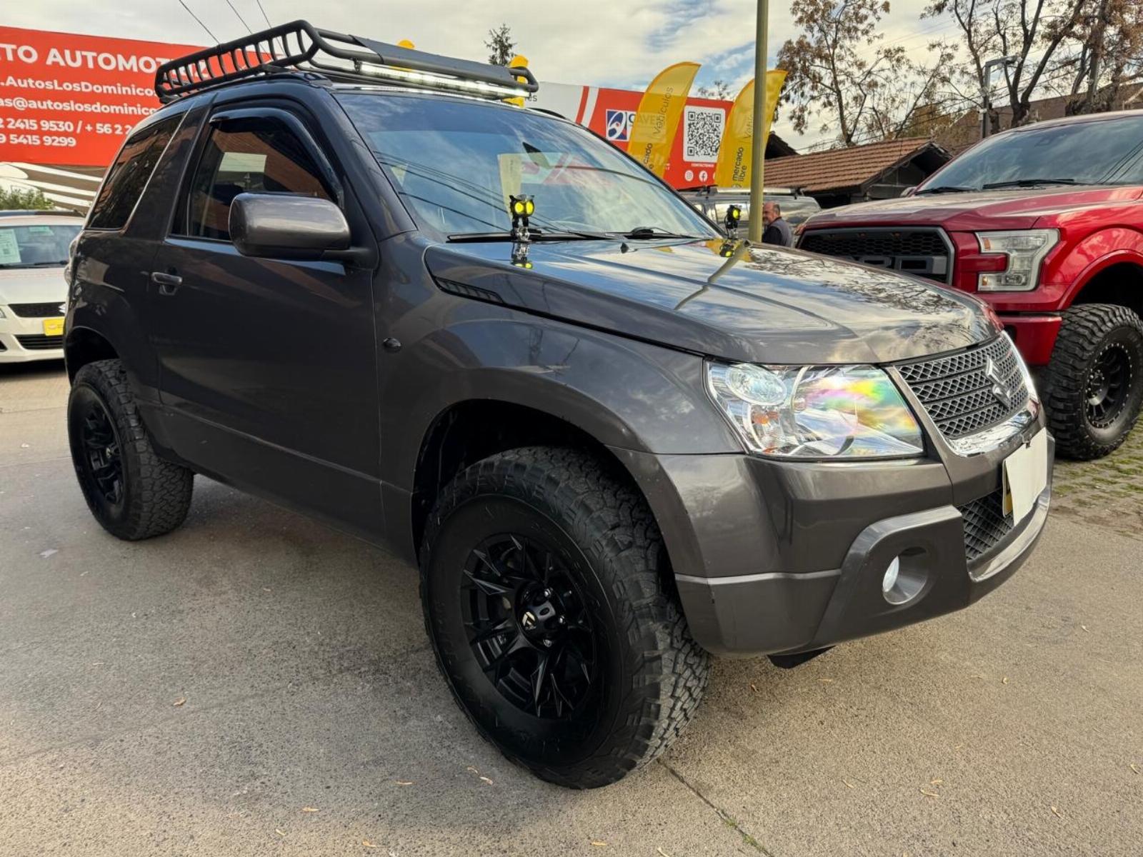 SUZUKI GRAND VITARA GLX SPORT 2.4 AUT 4X4 LAS CONDES 2012 FULL LLANTAS NEUMATICOS - 