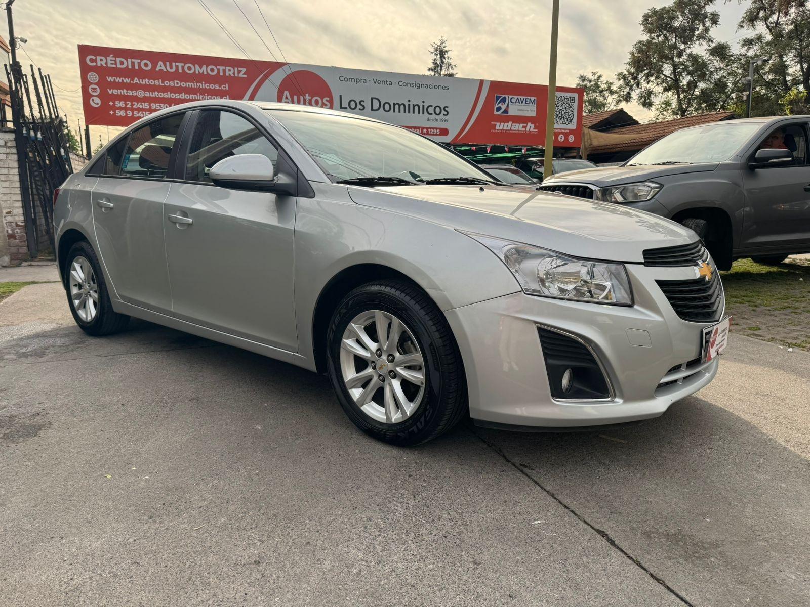 CHEVROLET CRUZE LS 1.8 AUTOMATICO FULL AIRE  2014 SOLO 87.000 KM VER EN LAS CONDES - AUTOS LOS DOMINICOS