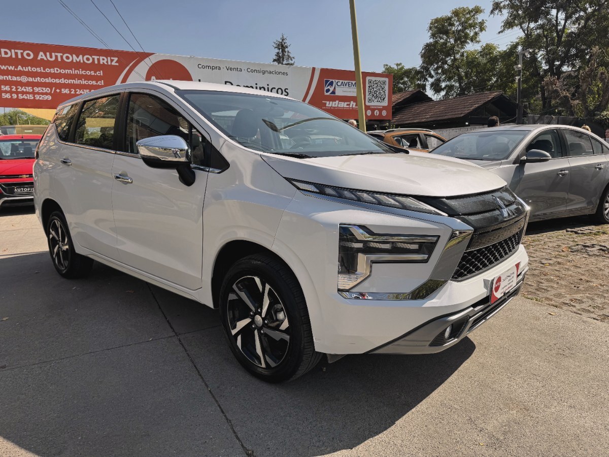 MITSUBISHI XPANDER GLX AUT 3CORRIDAS DE ACIENTO SOLO 20.000 2025 - FULL MOTOR
