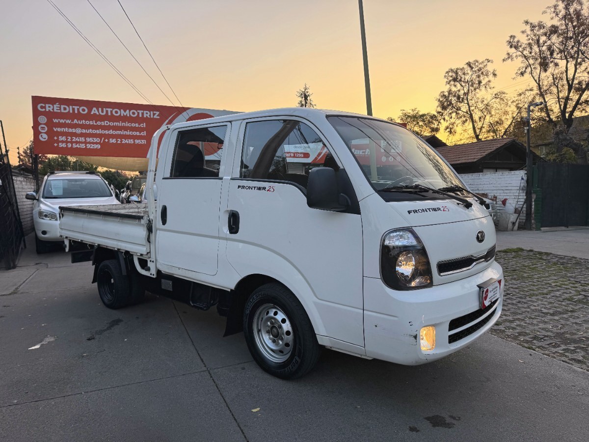 KIA FRONTIER DIESEL 2.5 MEC DOBLE CABIN 2022 SOLO 100.000 KM VER EN LAS CONDES - FULL MOTOR
