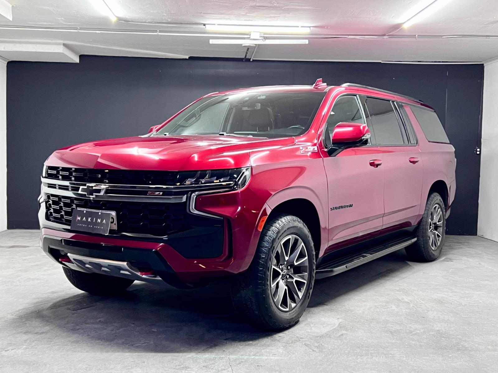 CHEVROLET SUBURBAN Z71 5.3 2022 TRES CORRIDAS DE ASIENTOS 4x4 - 