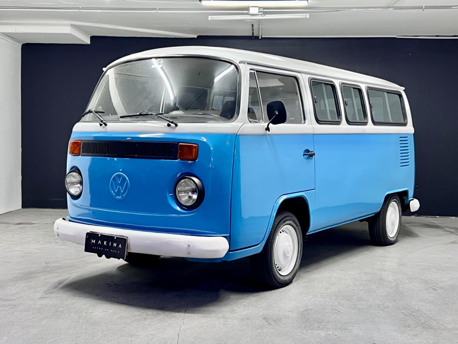 VOLKSWAGEN KOMBI 1990 RESTAURADO COMPLETO - FULL MOTOR