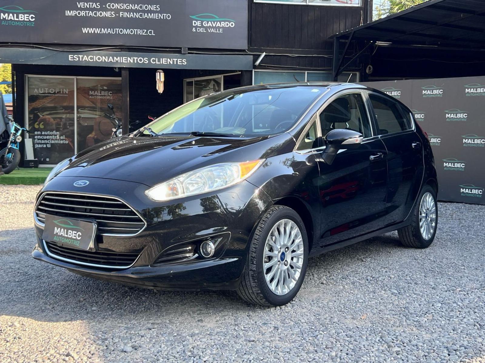 FORD FIESTA TITANIUM 1.6 2017  - MALBEC AUTOMOTRIZ