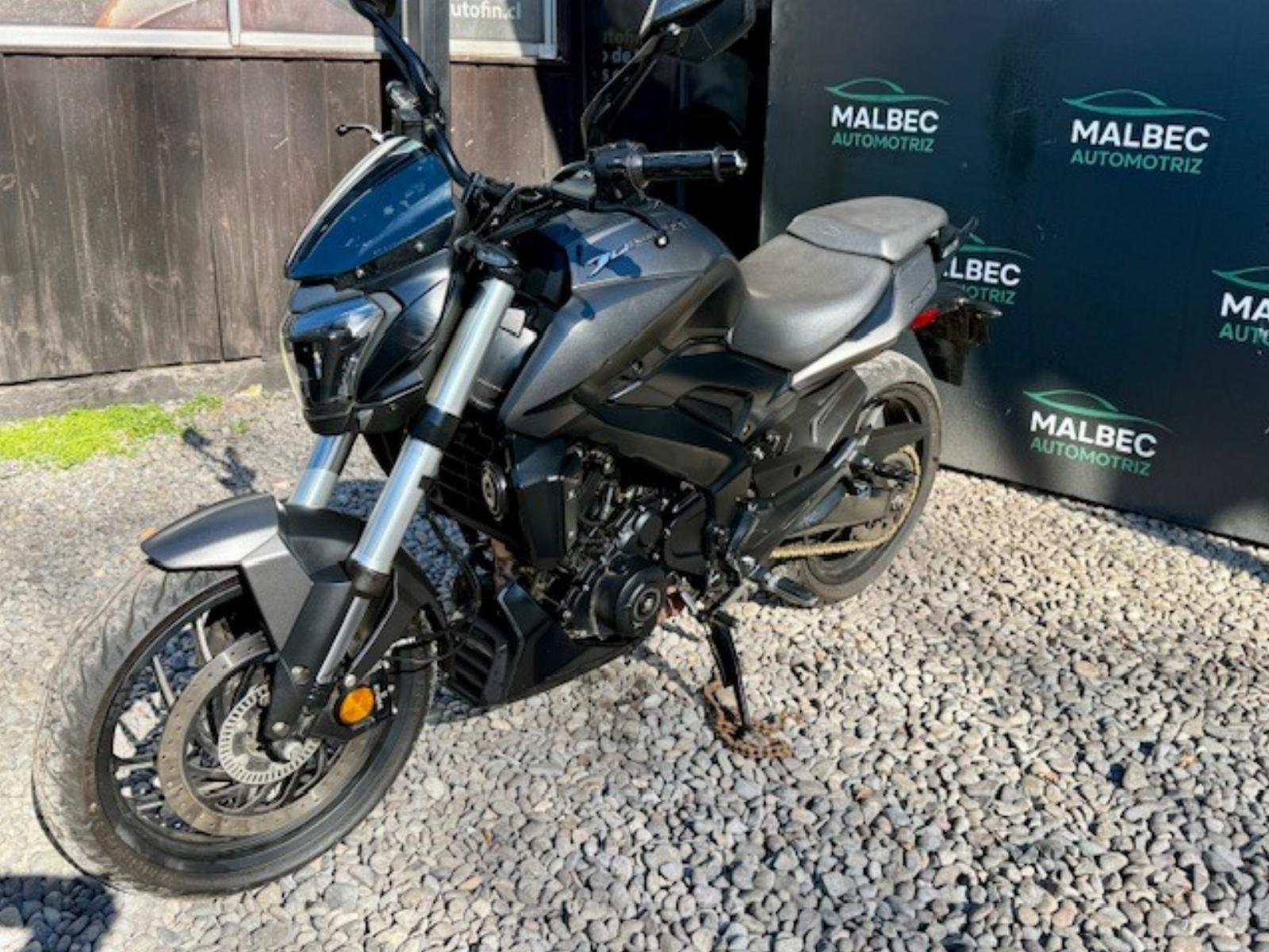 BAJAJ DOMINAR 400 2022 EXCELENTE ESTADO !! - MALBEC AUTOMOTRIZ