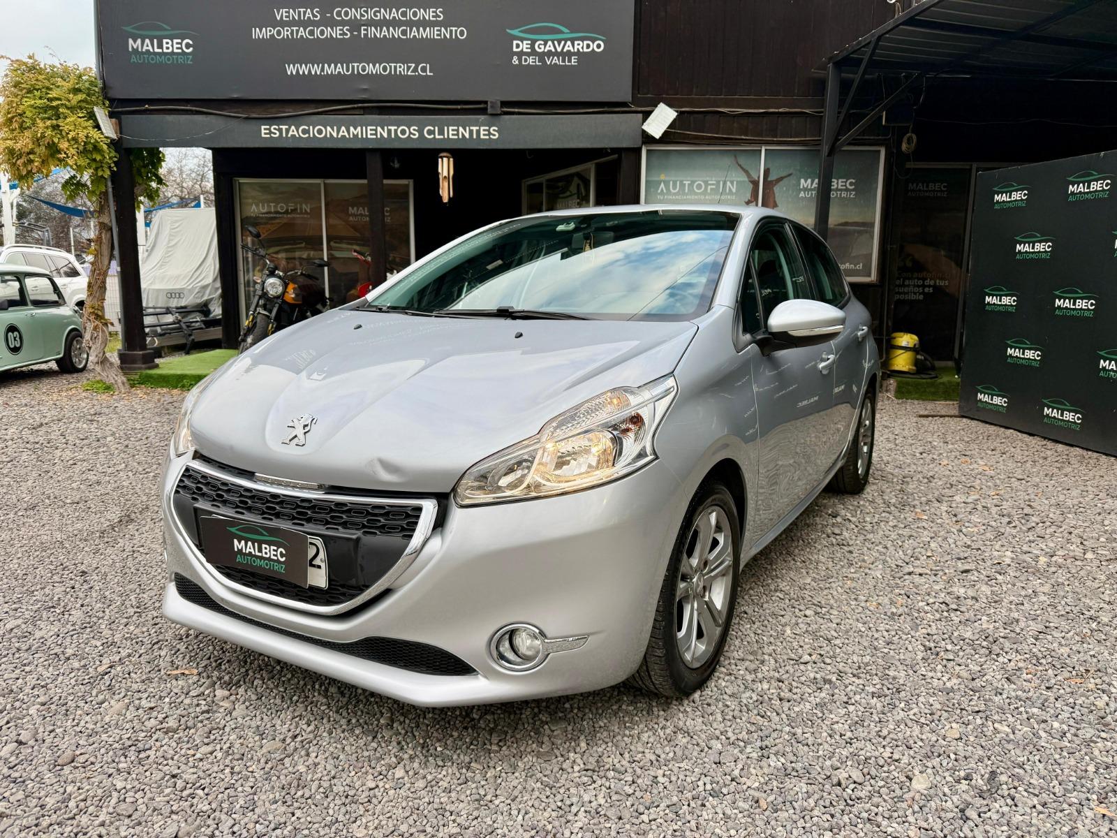 PEUGEOT 208 ACTIVE PACK 1.2 PURE MT 2015 POCO KILOMETRAJE  - MALBEC AUTOMOTRIZ