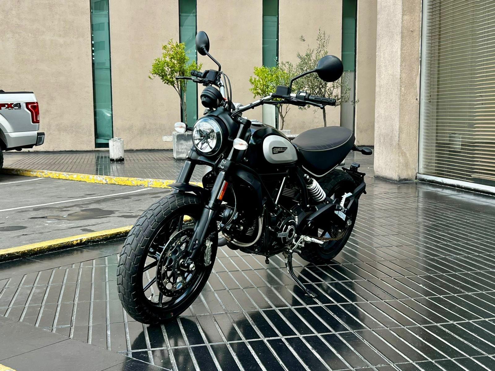 DUCATI SCRAMBLER CLASSIC DARK 800 2023 - FULL MOTOR