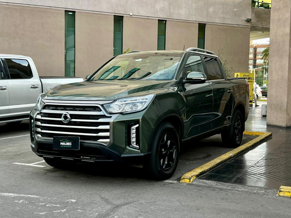 SSANGYONG MUSSO FACTURABLE 2023 UN DUEÑO - FULL MOTOR