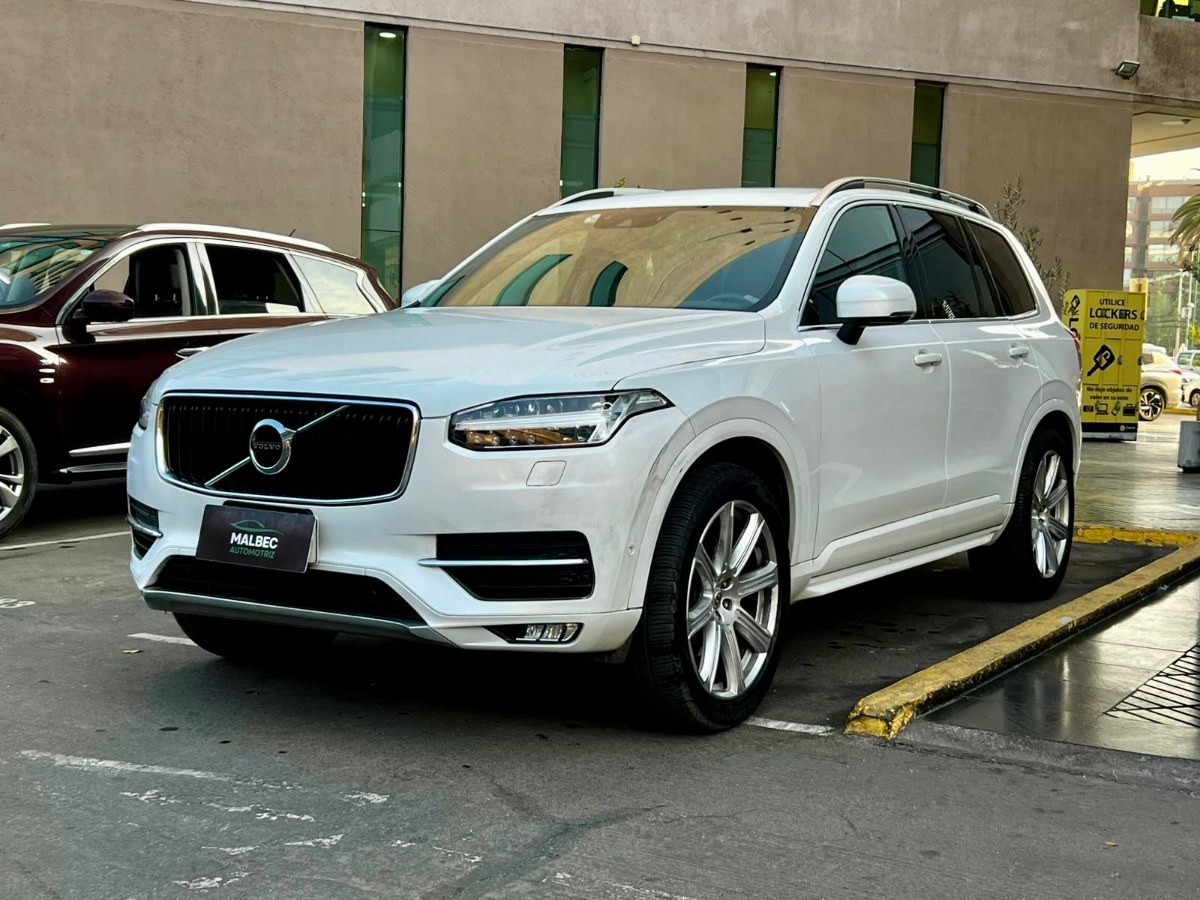 VOLVO XC90 KINETIC D5 2019 TRES CORRIDAS DE ASIENTOS - FULL MOTOR