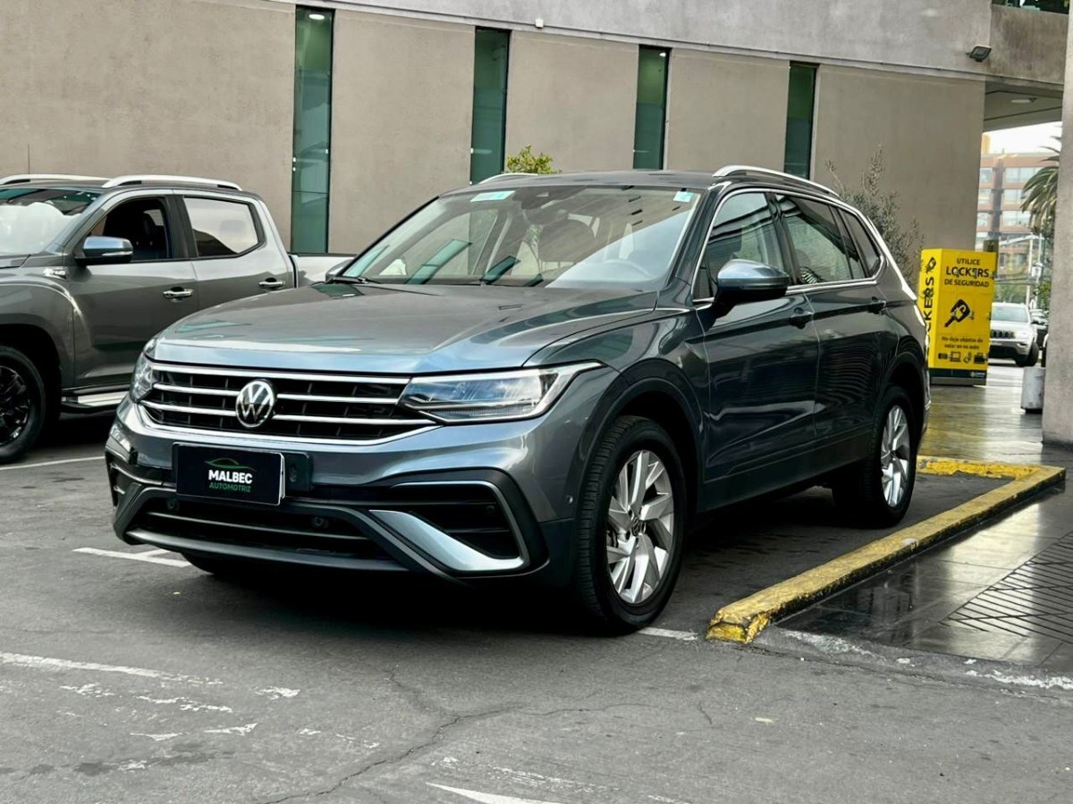 VOLKSWAGEN TIGUAN COMFORTLINE 1.4 TSI 2024 TRES CORRIDAS DE ASIENTOS  - FULL MOTOR