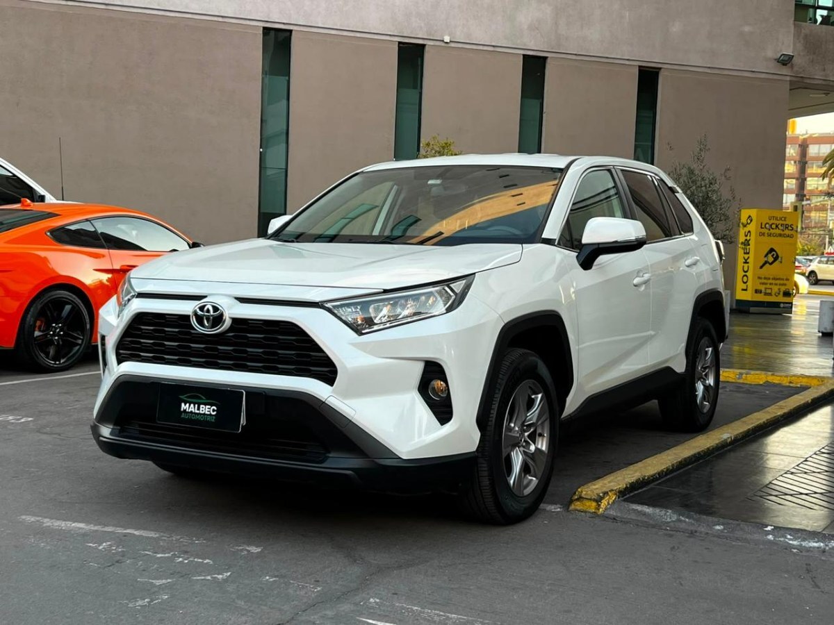 TOYOTA RAV 4 LE 2.0 AT 2023 MANTENIMIENTO EN LA MARCA - FULL MOTOR