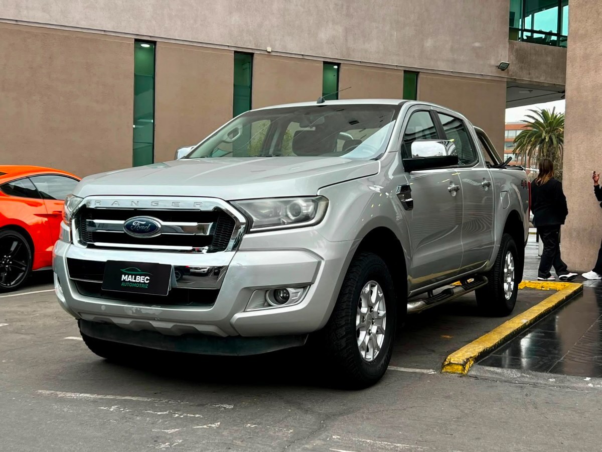 FORD RANGER XLT 3.2 AT 2019 UN DUEÑO MANTENIMIENTO AL DIA - FULL MOTOR