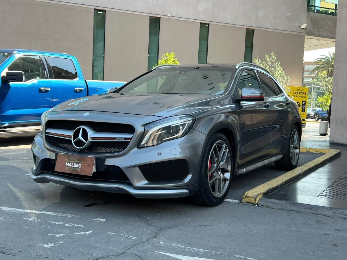 MERCEDES-BENZ GLA 45 AMG 4MATIC 2016 MANTENIMIENTO EN KAUFMANN UN DUEÑO - FULL MOTOR