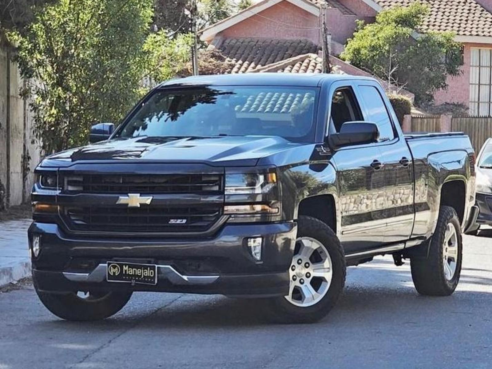 CHEVROLET SILVERADO SILVERADO Z71 LT 4x4 5.3L  2017 