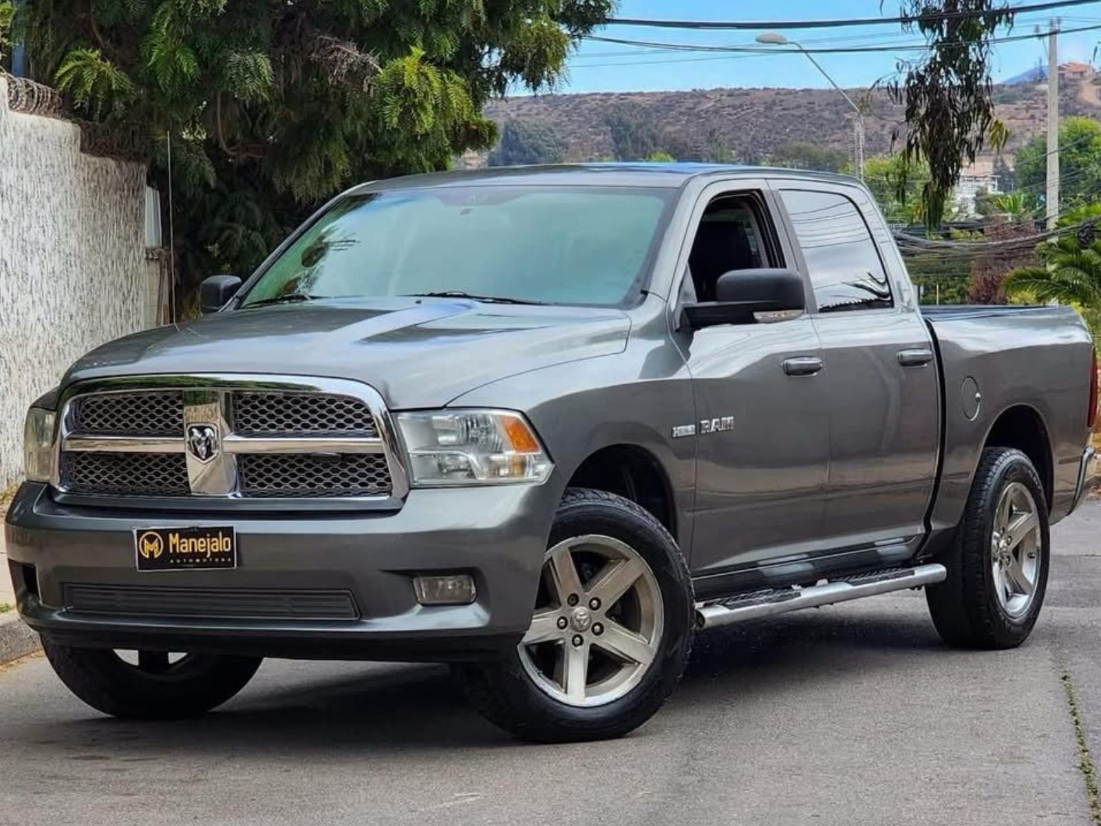 DODGE RAM 1500 LARAMIE HEMI 5.7L V8   2010 
