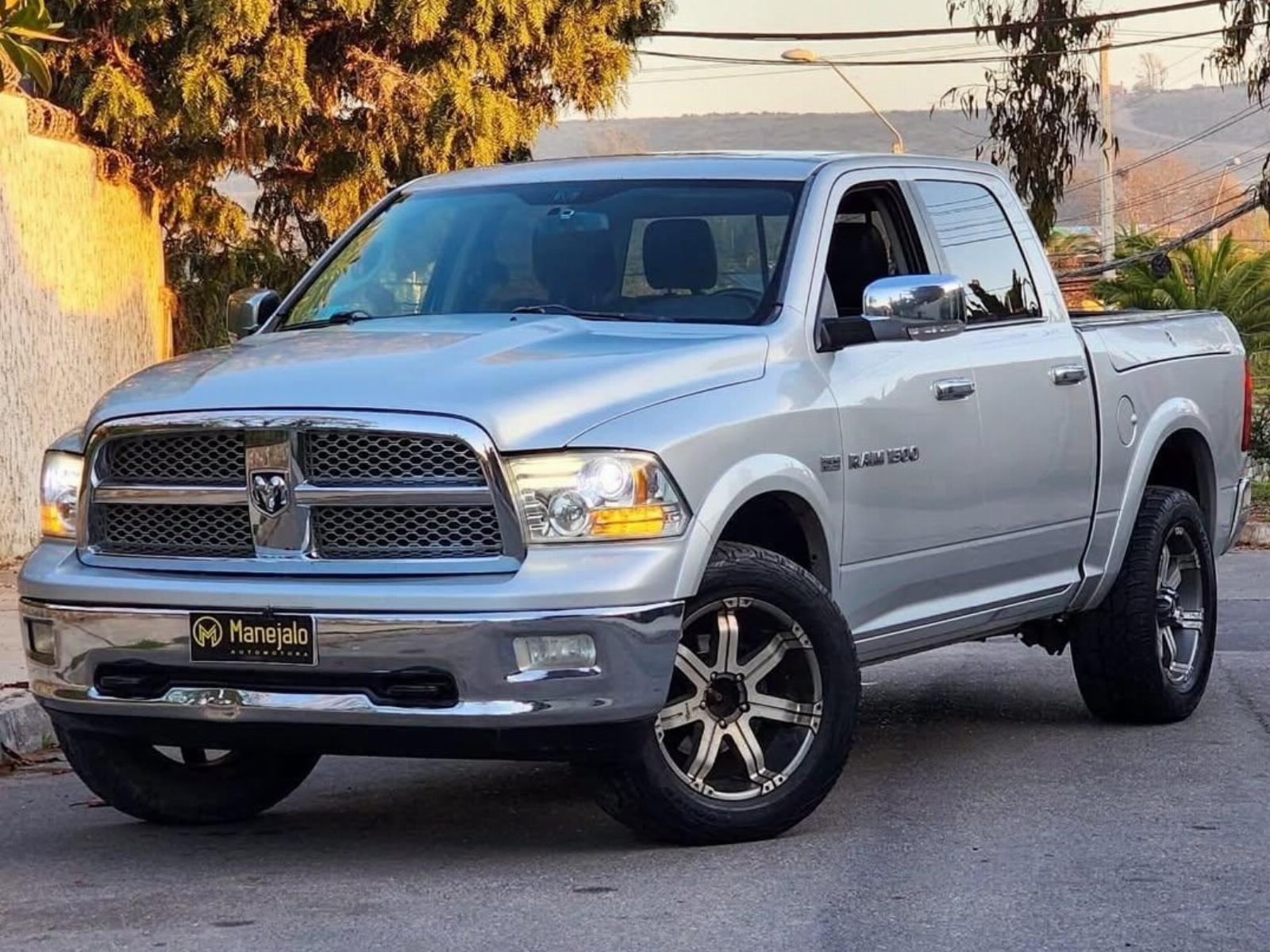 DODGE RAM 1500 LARAMIE HEMI 5.7L V8 2012 