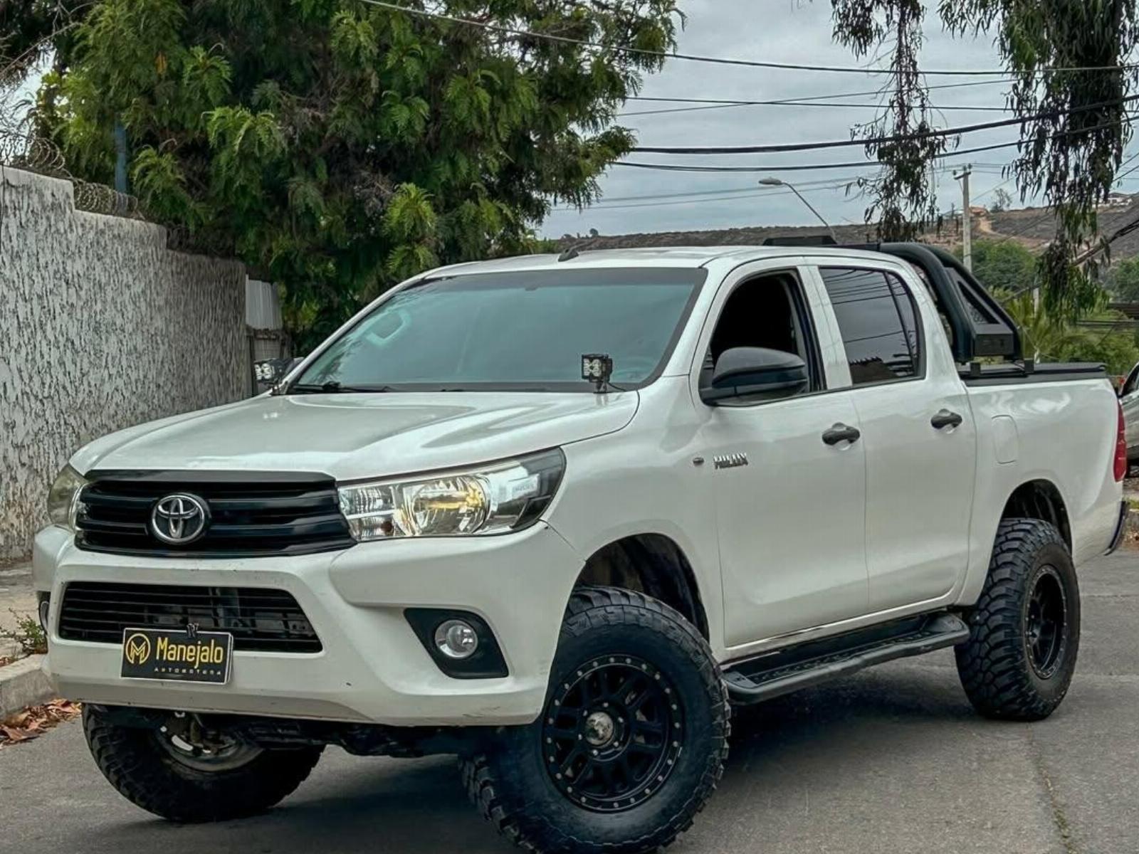 TOYOTA HILUX DX 2.4 4X4 2017 ¨DISPONIBLE¨ - FULL MOTOR