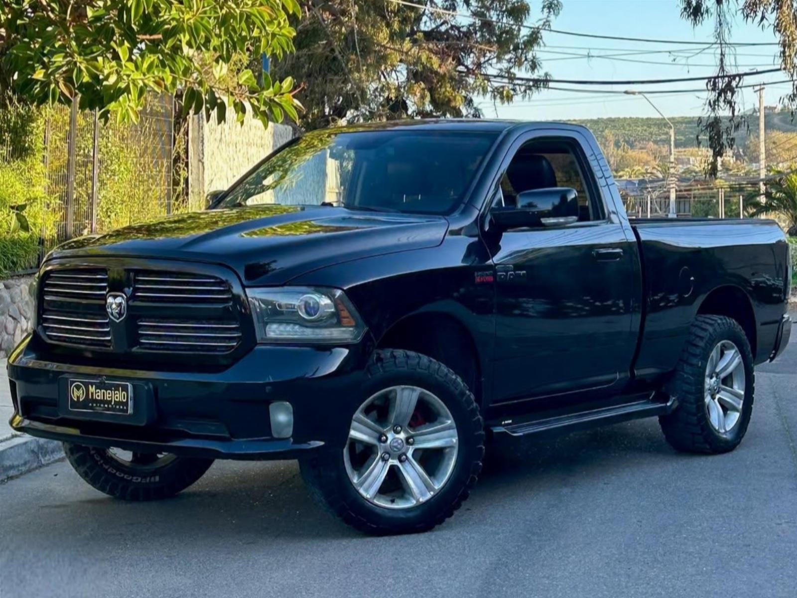 DODGE RAM 1500 5.7 HEMI CABINA SIMPLE 2014  - Manejalo Automotora