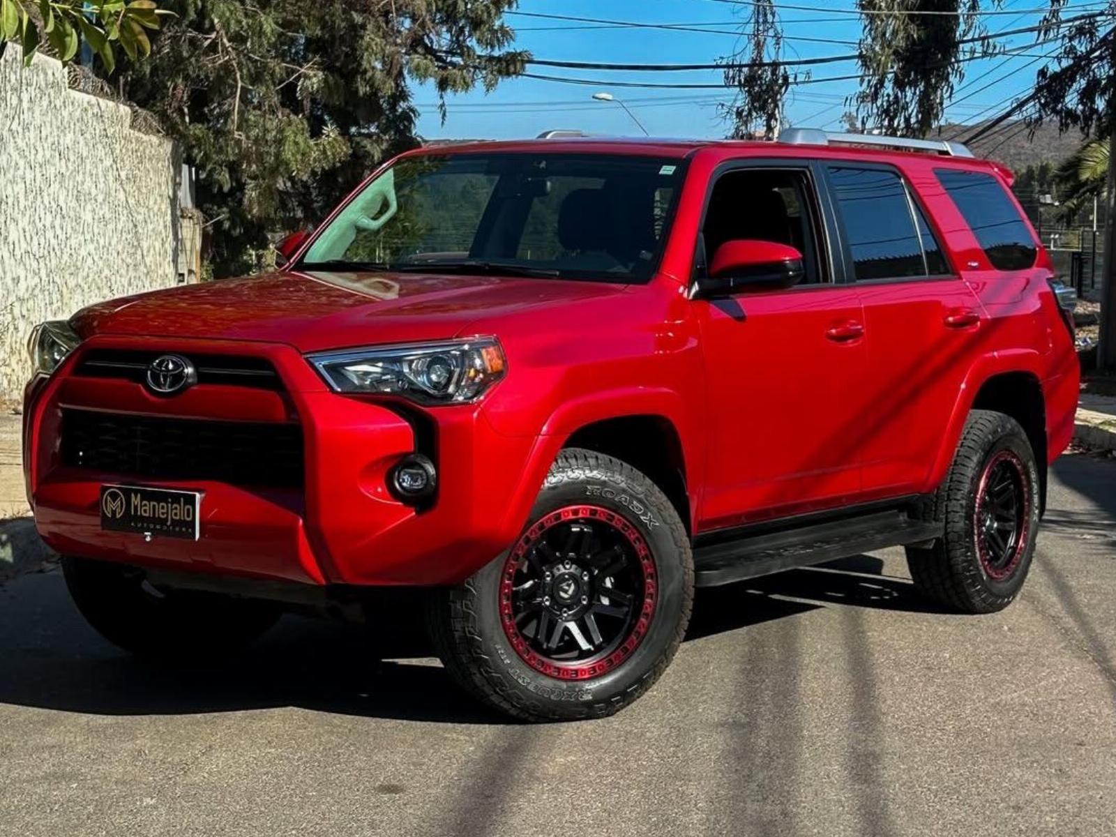 TOYOTA 4 RUNNER SR5 2022  - Manejalo Automotora