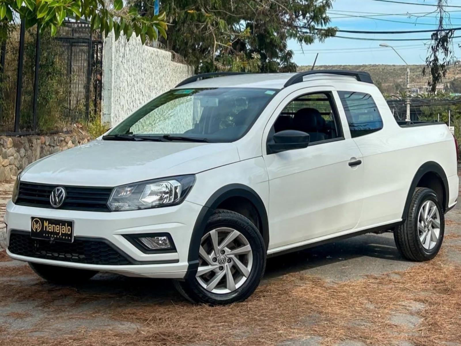 VOLKSWAGEN SAVEIRO CABINA Y MEDIA 2024  - Manejalo Automotora
