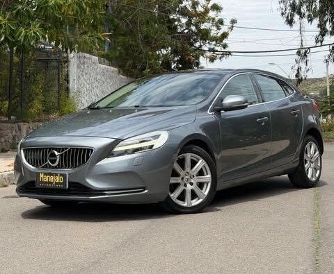 VOLVO V40 T4 INSCRIPTION 2019 DISPONIBLE - FULL MOTOR