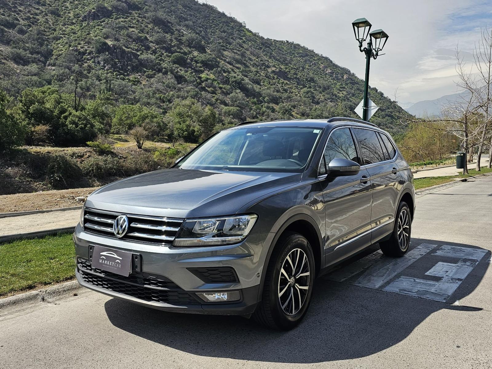 VOLKSWAGEN TIGUAN Comfortline 2021 1 DUEÑO 5 PASAJEROS - Market Car