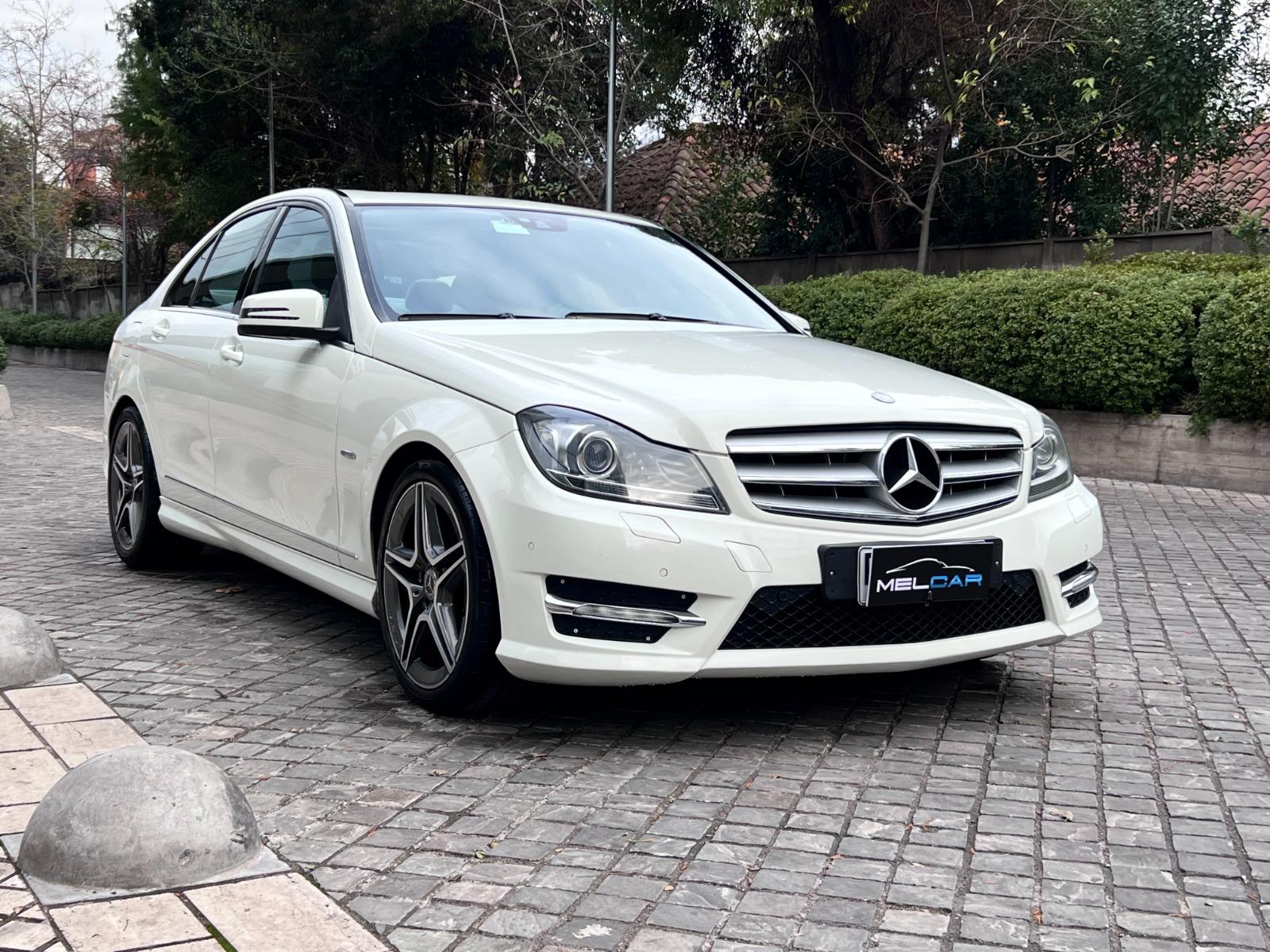 MERCEDES-BENZ C350 W204 LOOK AMG 3.5 2012 SÓLO 62.100 KILÓMETROS - FULL MOTOR