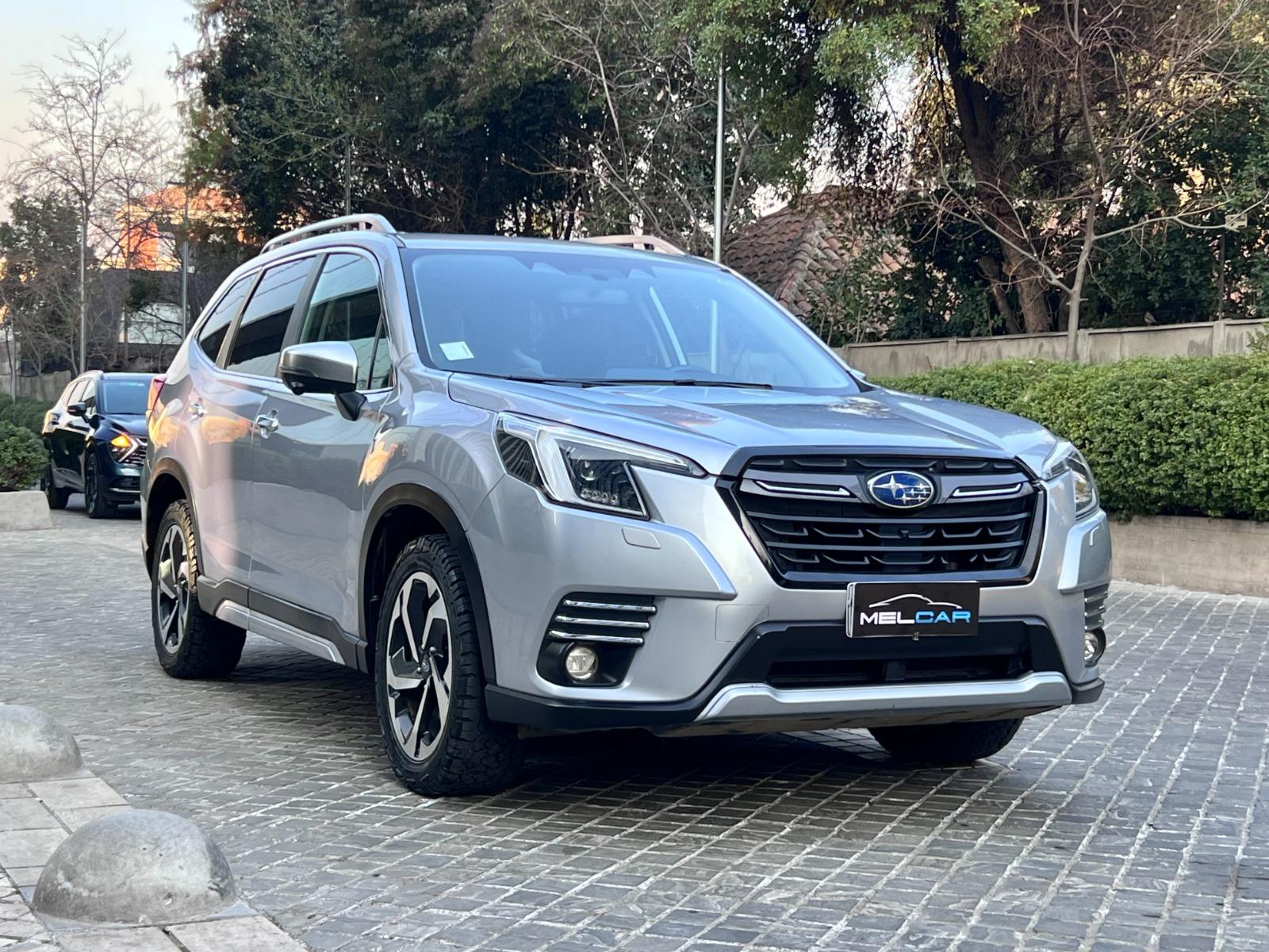 SUBARU FORESTER EYESIGHT 2.0 AWD 2023 ÚNICO DUEÑO - 