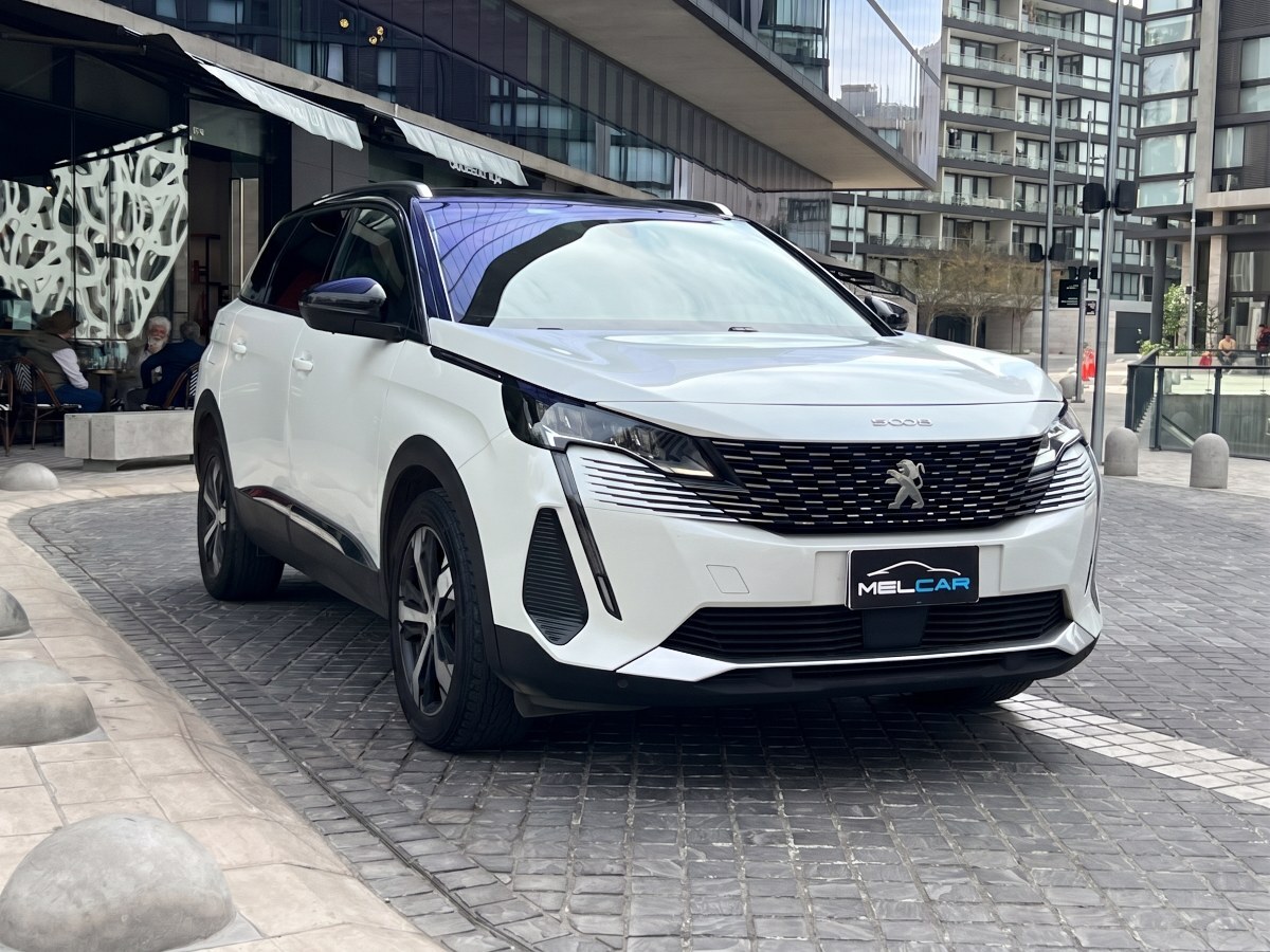 PEUGEOT 5008 ALLURE 1.6 AT 2022 TRES CORRIDAS DE ASIENTOS  - FULL MOTOR