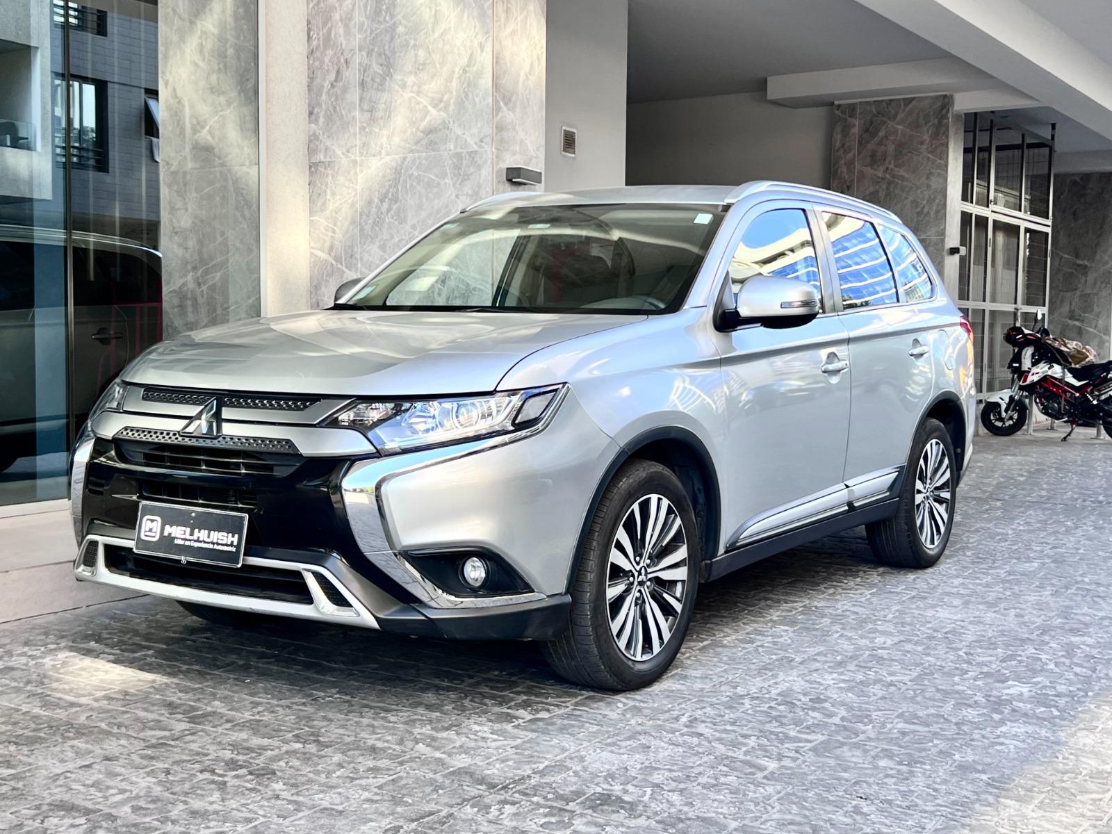 MITSUBISHI OUTLANDER GLX 4x4 2.4 2020 ÚNICO DUEÑO - 
