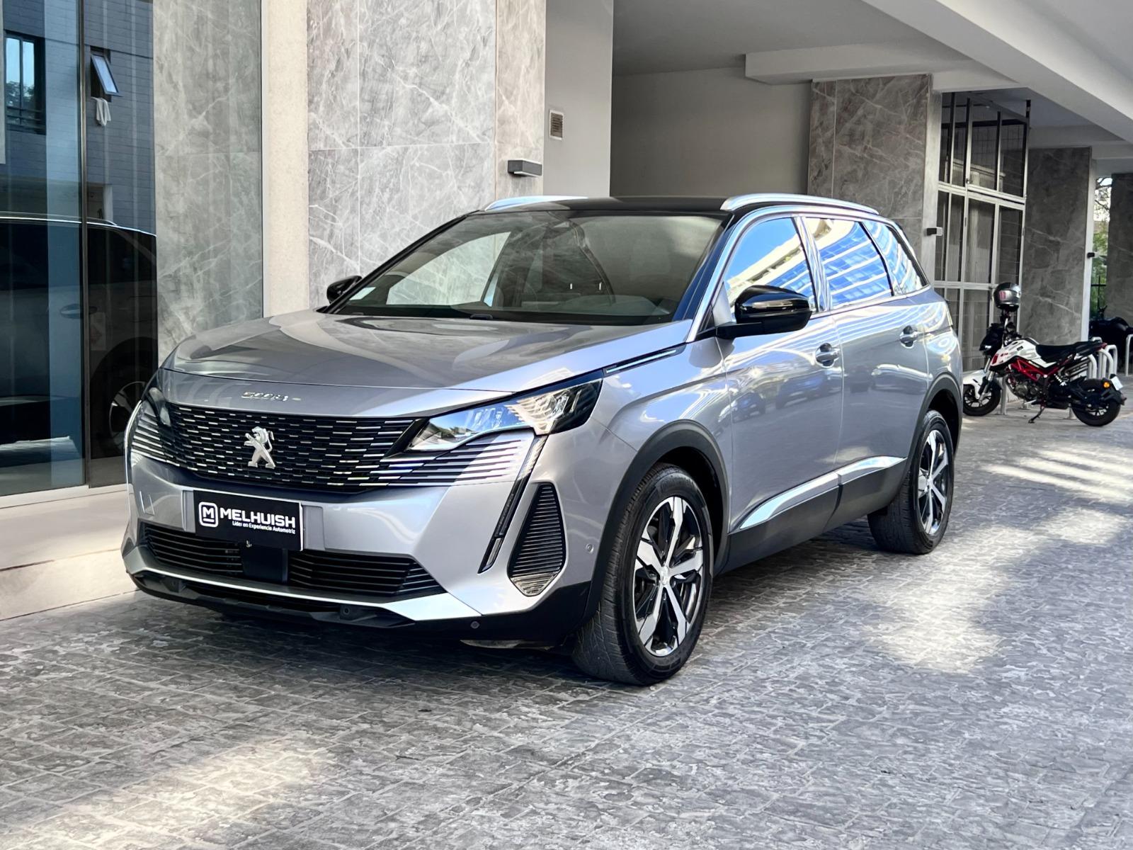 PEUGEOT 5008 ALLURE 1.5 HDI 2023 ÚNICO DUEÑO DIESEL - 