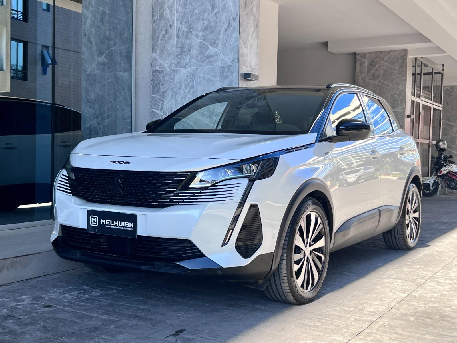 PEUGEOT 3008 GT BLACK PACK 2024 MANTENIMIENTO EN LA MARCA UN DUEÑO - 