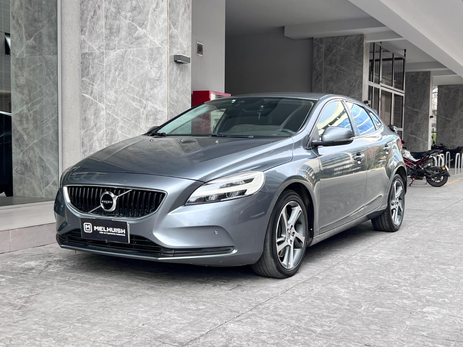 VOLVO V40 T4 2.0 2019  - MELHUISH