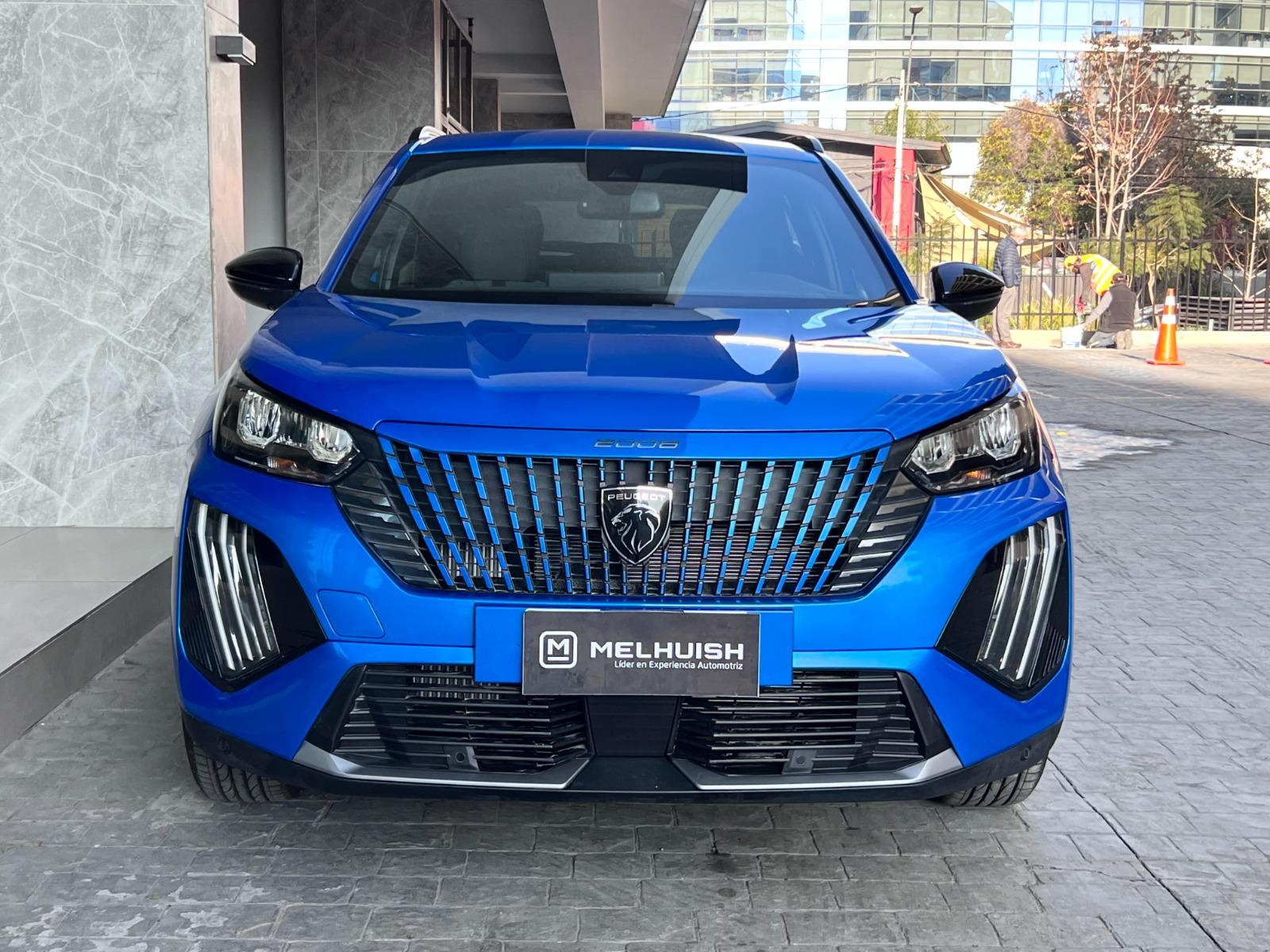 Vista adicional de PEUGEOT 2008 ALLURE BLUE HDI 2025