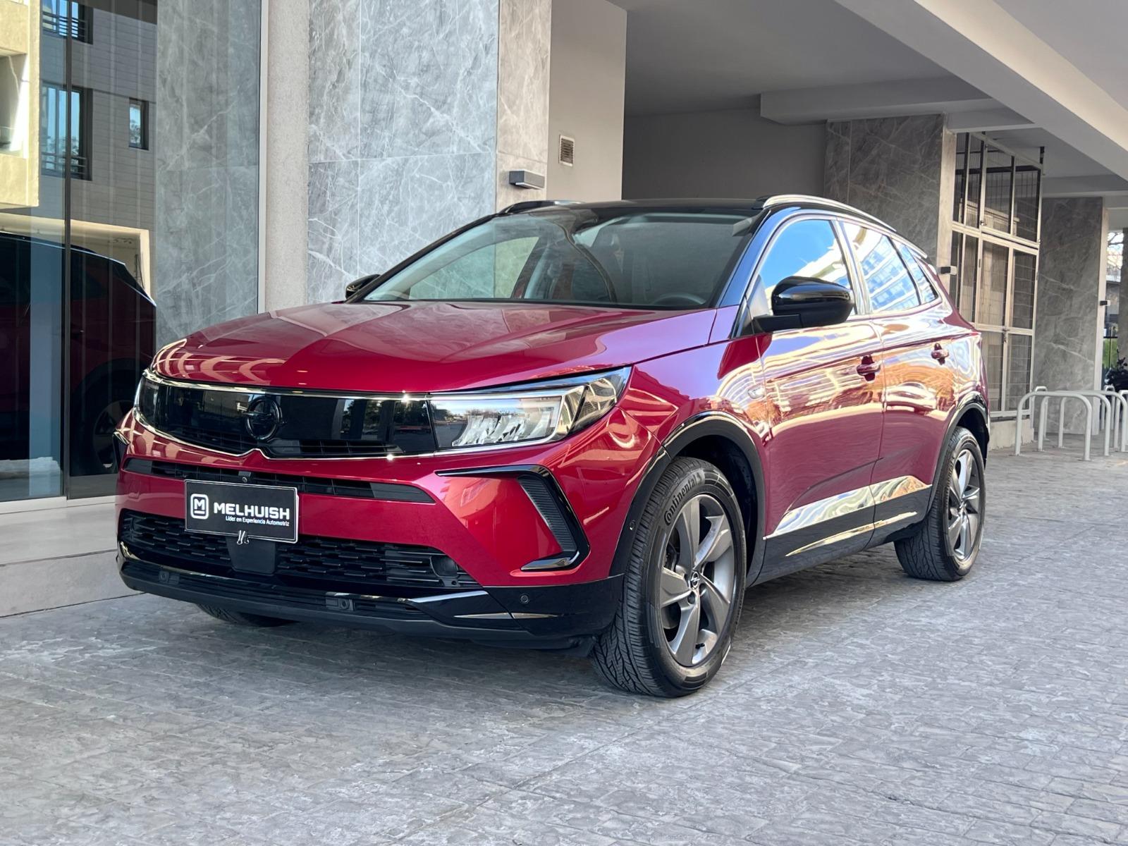 OPEL GRANDLAND GS LINE 1.2 AT 2024 UN DUEÑO MANTENIMIENTO EN LA MARCA - 