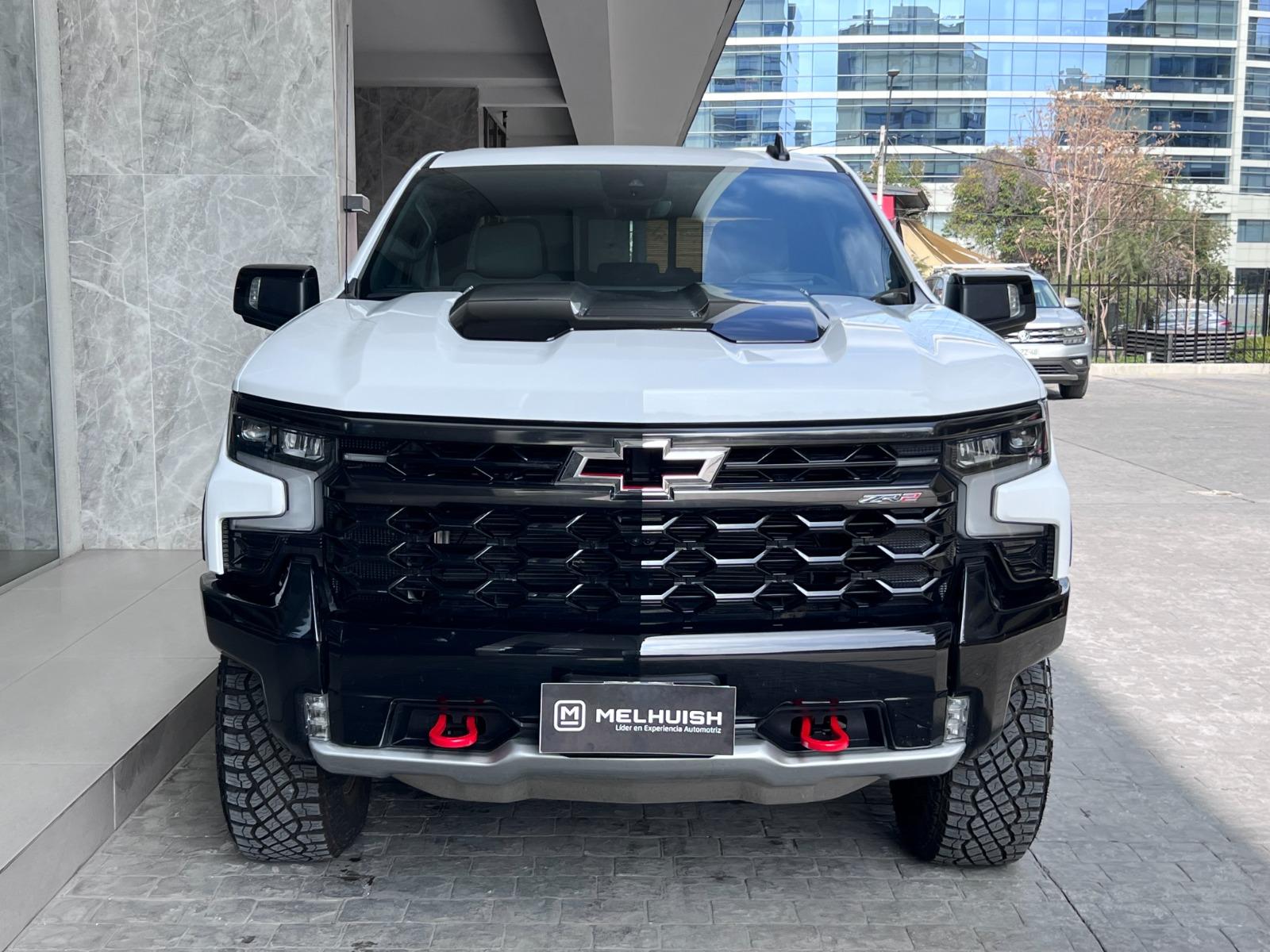 Vista adicional de CHEVROLET SILVERADO ZR2 2024