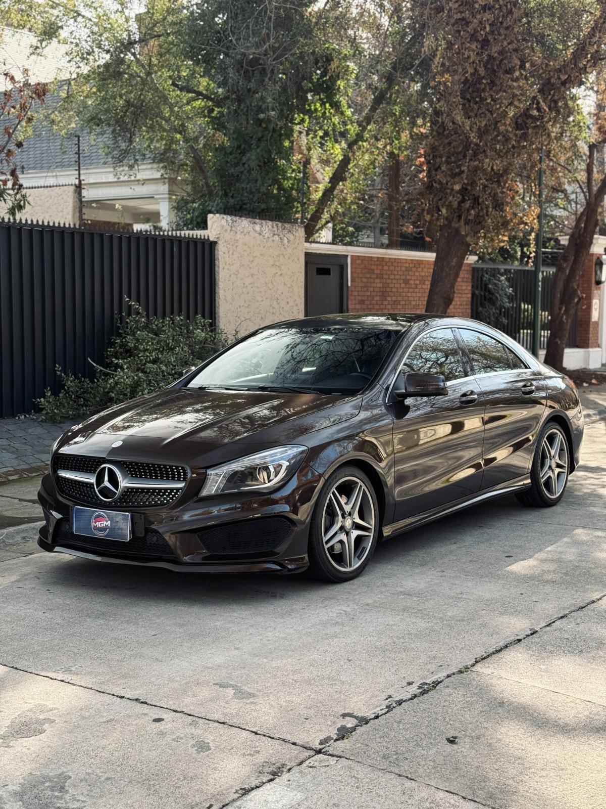 MERCEDES-BENZ CLA 220 DCT AMG Line 2015 IMPECABLE - 