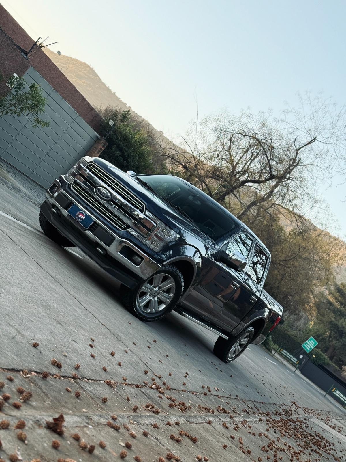 FORD F-150 Double Cab Lariat Luxury 4WD 2020 UNICO DUEÑO  - 
