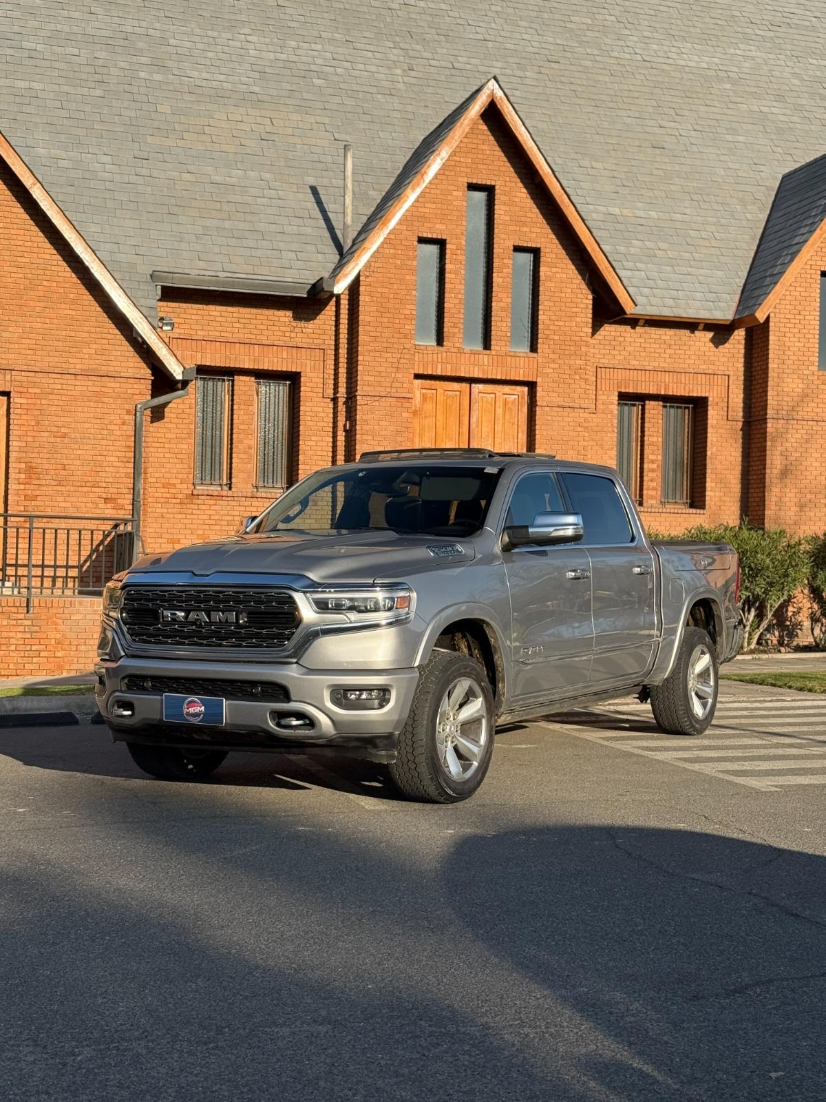 RAM 1500 5.7 Limited Crew Cab 4WD 2021 MANTENCIONES EN CONCESIONARIO - 