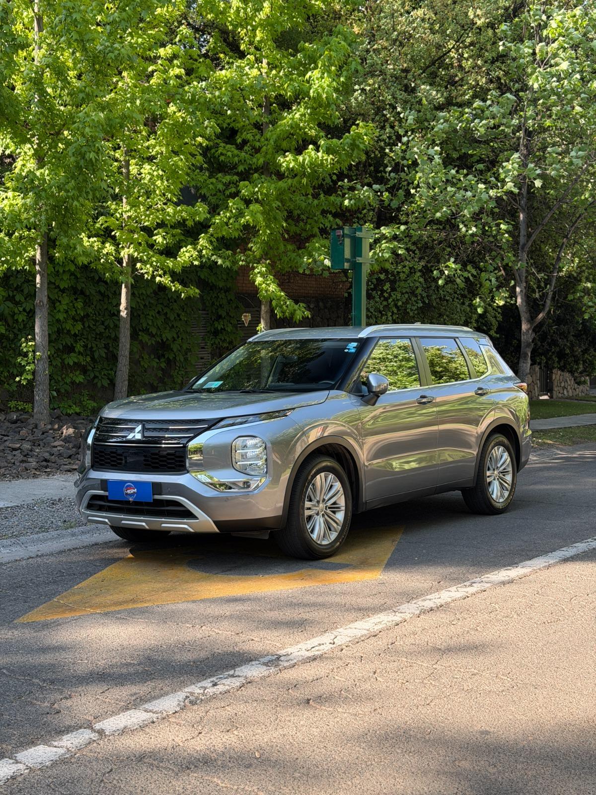 MITSUBISHI OUTLANDER GLX 2023 - FULL MOTOR