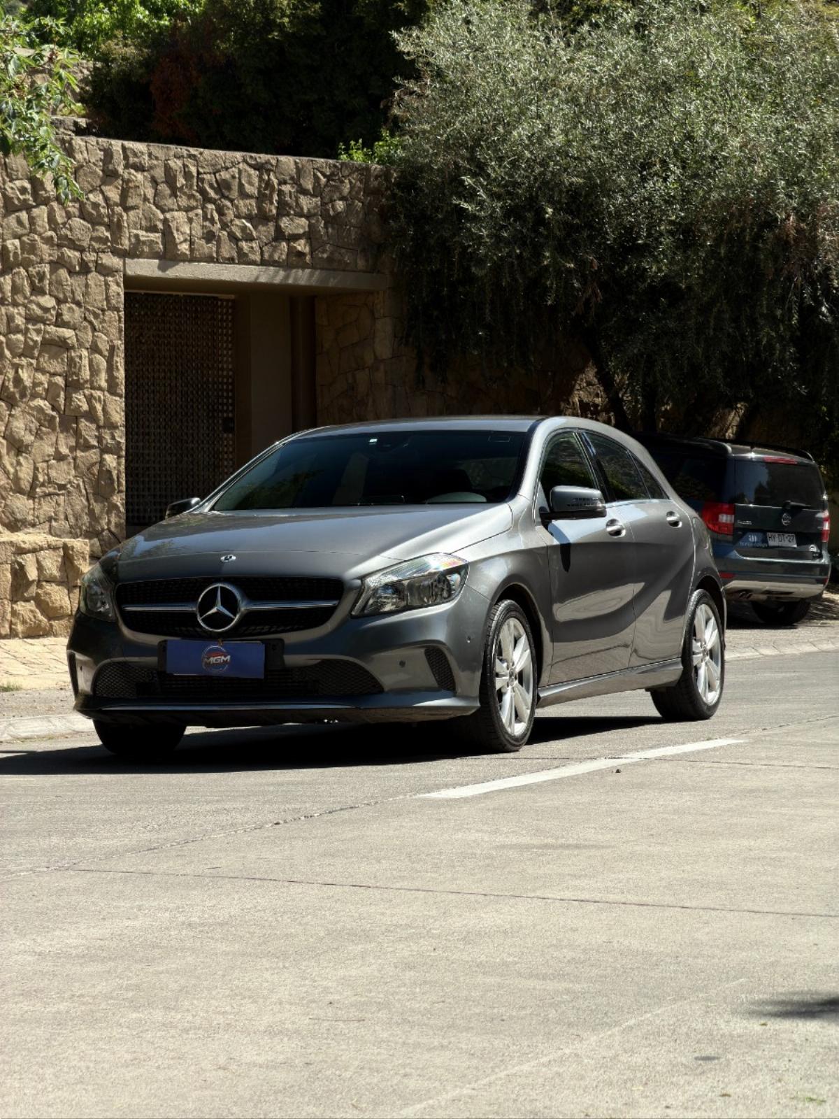 MERCEDES-BENZ A200 2018 - FULL MOTOR