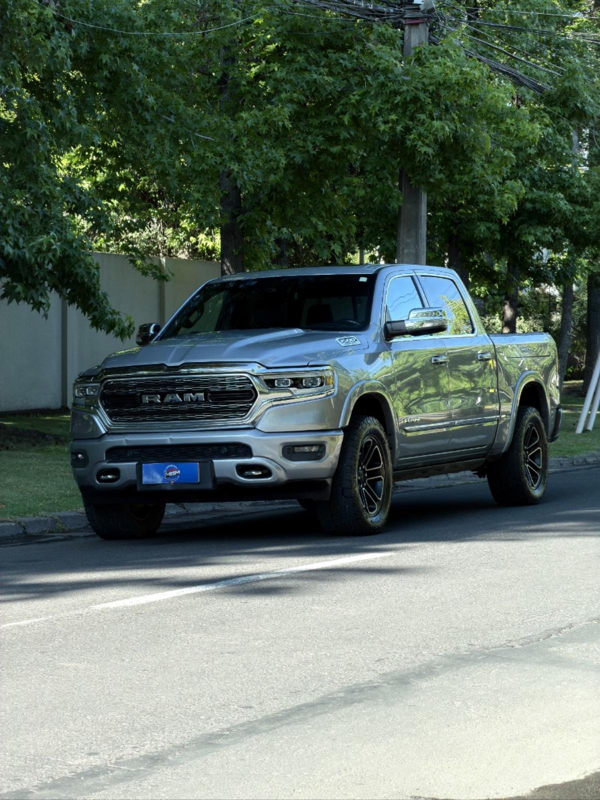RAM 1500 LIMITED 2023 UNICO DUEÑO - FULL MOTOR