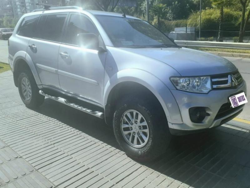 MITSUBISHI MONTERO SPORT 2.5 Diesel G2 4x2 Aut 2014 Excelente vehículo - 