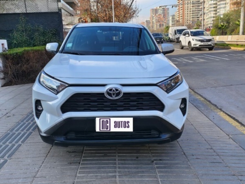 TOYOTA RAV 4 2.0 LE 2022 Excelente vehículo - 